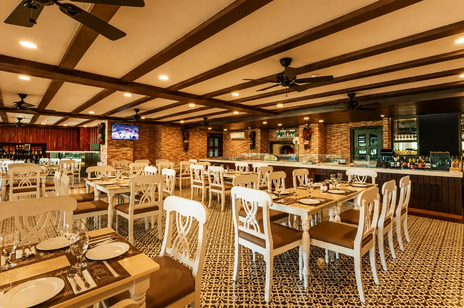 Amare Brick-Oven Pizza at Toscana